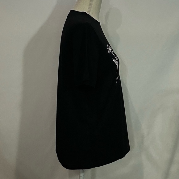 Tops/T-Shirts/Tanks👚 - 2 for $15 or 3 for $20 (Mix & Match) - Picture 3 of 6